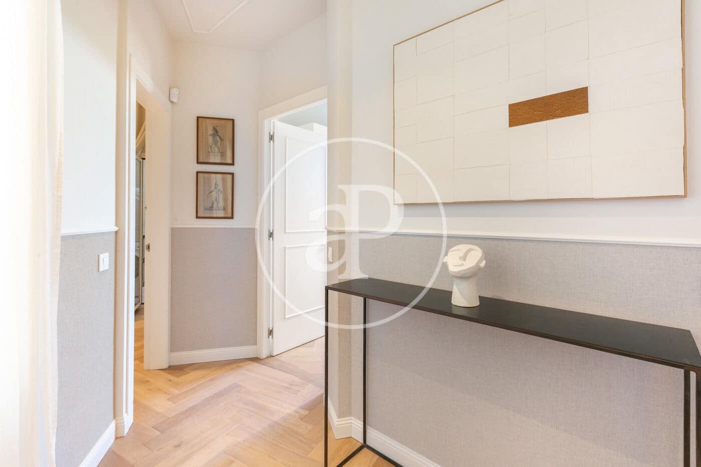 2 bedroom Apartment for sale in Barcelona city with pool - € 850,000 (Ref: 9836657)
