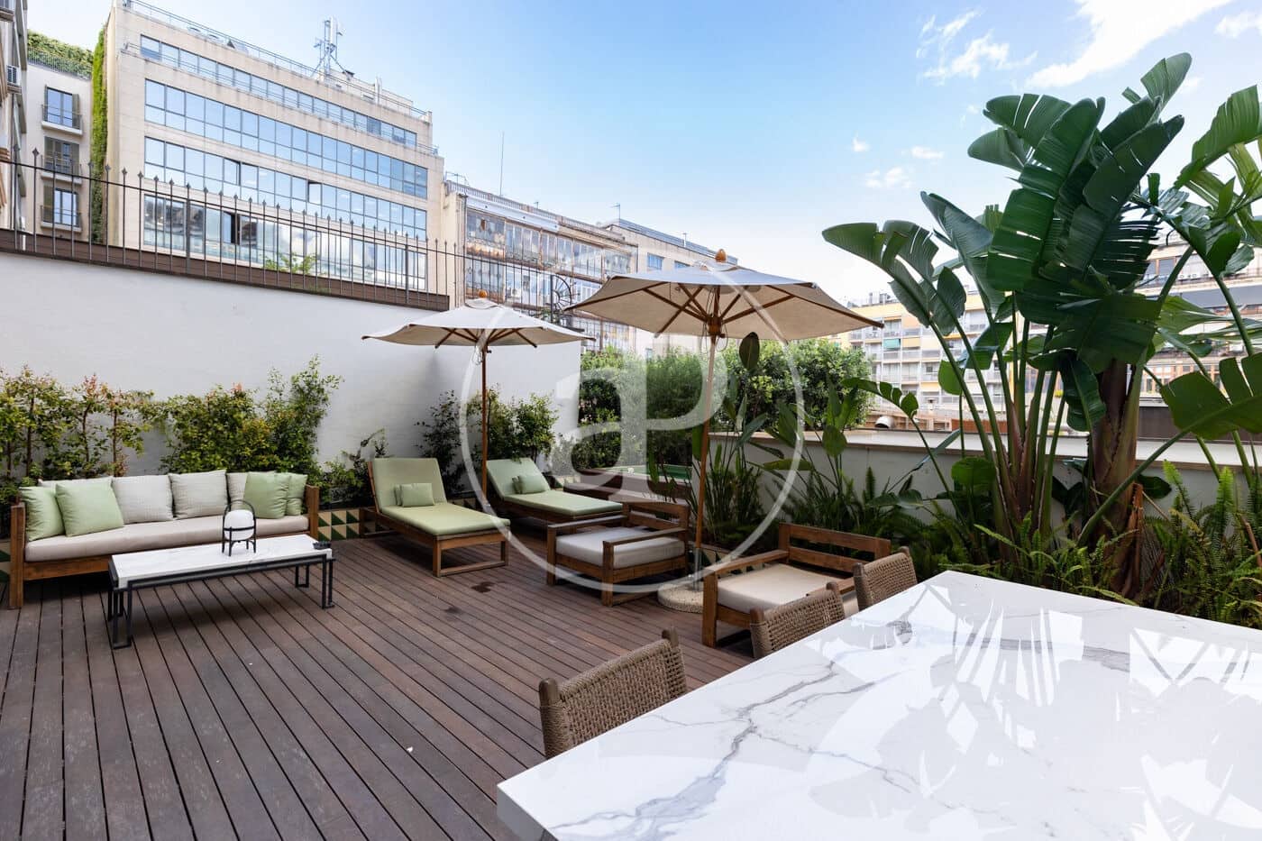 3 bedroom Apartment for rent in Barcelona city with pool - € 18,000 (Ref: 9843381)