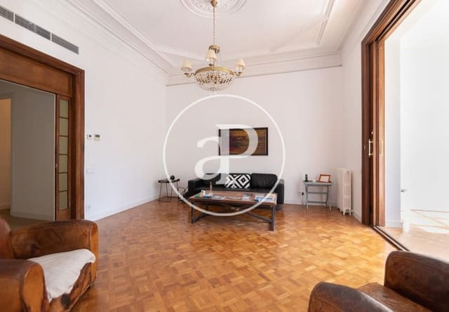 5 bedroom Apartment for rent in La Dreta de L'Eixample, Barcelona city - € 5,200 (Ref: 9846217)