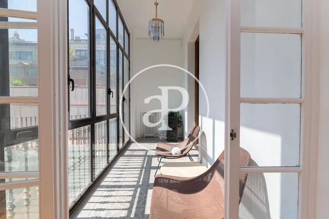 5 bedroom Apartment for rent in La Dreta de L'Eixample, Barcelona city - € 5,200 (Ref: 9846217)