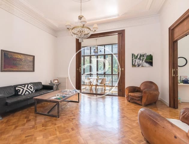 5 bedroom Apartment for rent in La Dreta de L'Eixample, Barcelona city - € 5,200 (Ref: 9846217)