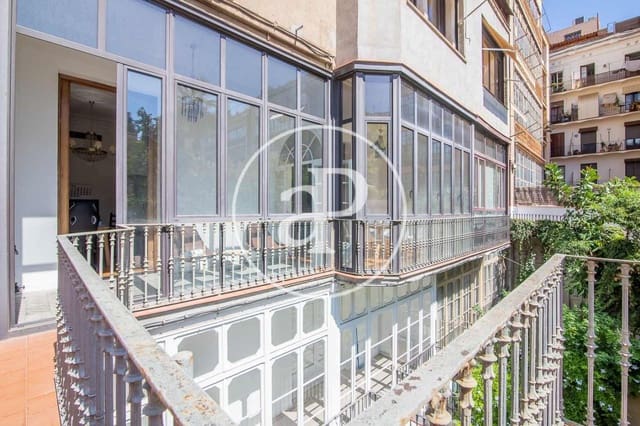 5 bedroom Apartment for rent in La Dreta de L'Eixample, Barcelona city - € 5,200 (Ref: 9846217)