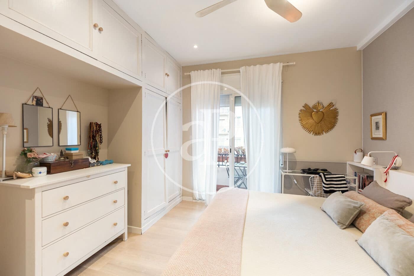 3 soveværelse Lejlighed til salg i Barcelona by - € 895.000 (Ref: 9846218)
