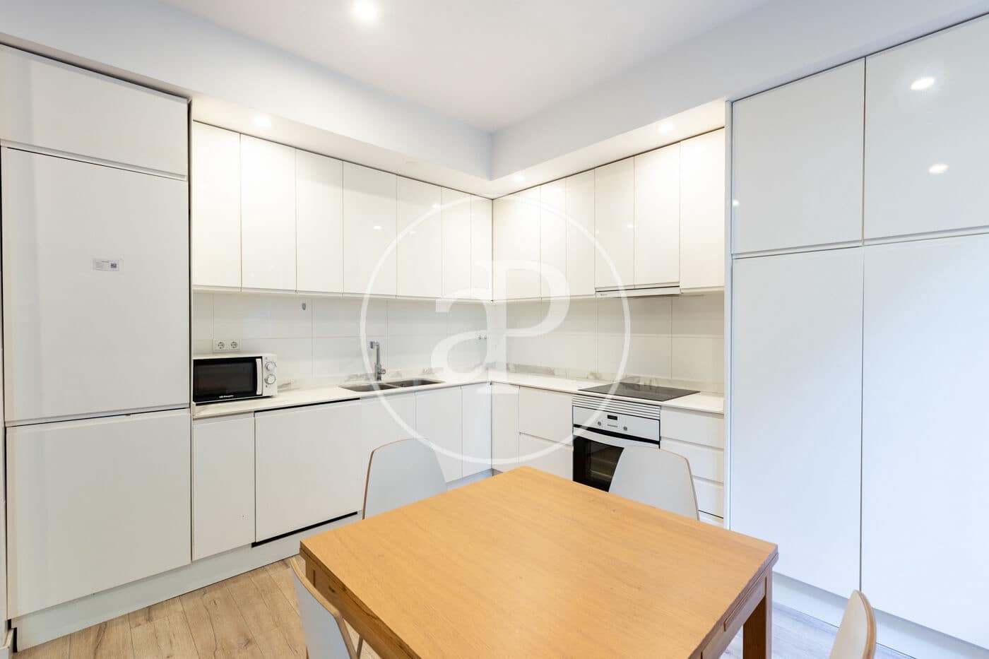 3 slaapkamer Appartement te koop in Barcelona stad - € 465.000 (Ref: 9849349)