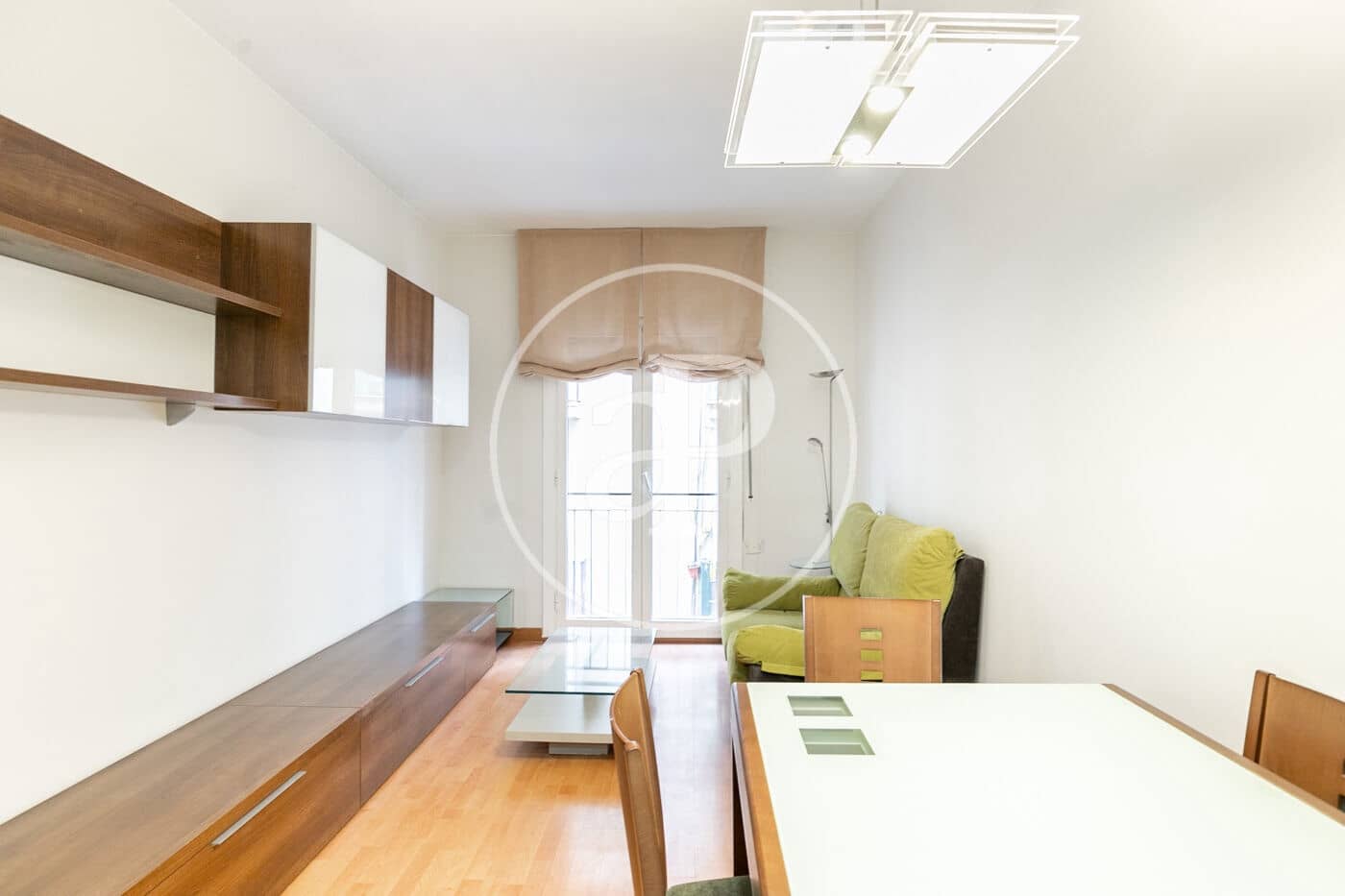 3 bedroom Apartment for sale in Barcelona city - € 295,000 (Ref: 9849352)