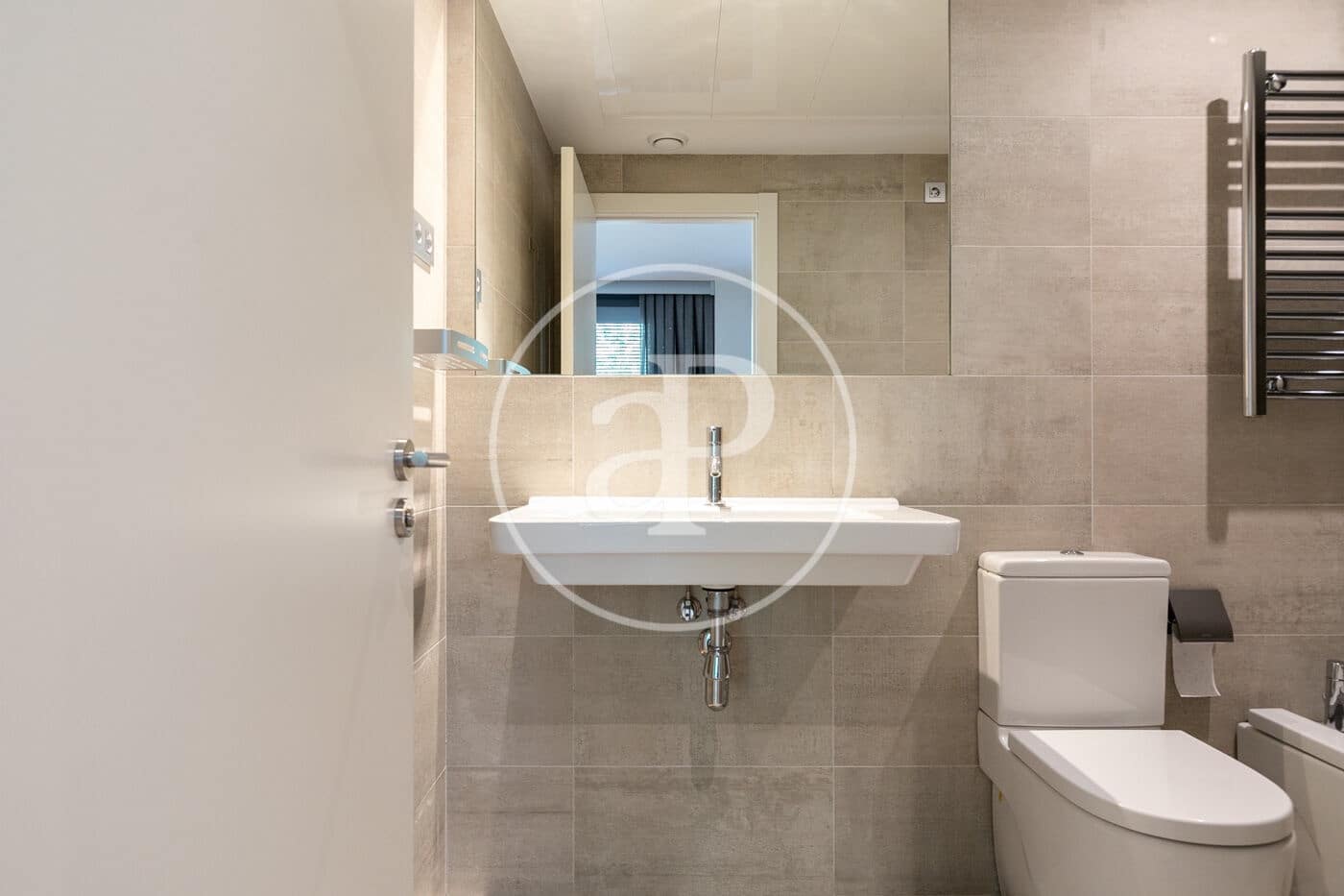 2 soveværelse Lejlighed til salg i Barcelona by med swimmingpool - € 860.000 (Ref: 9849353)
