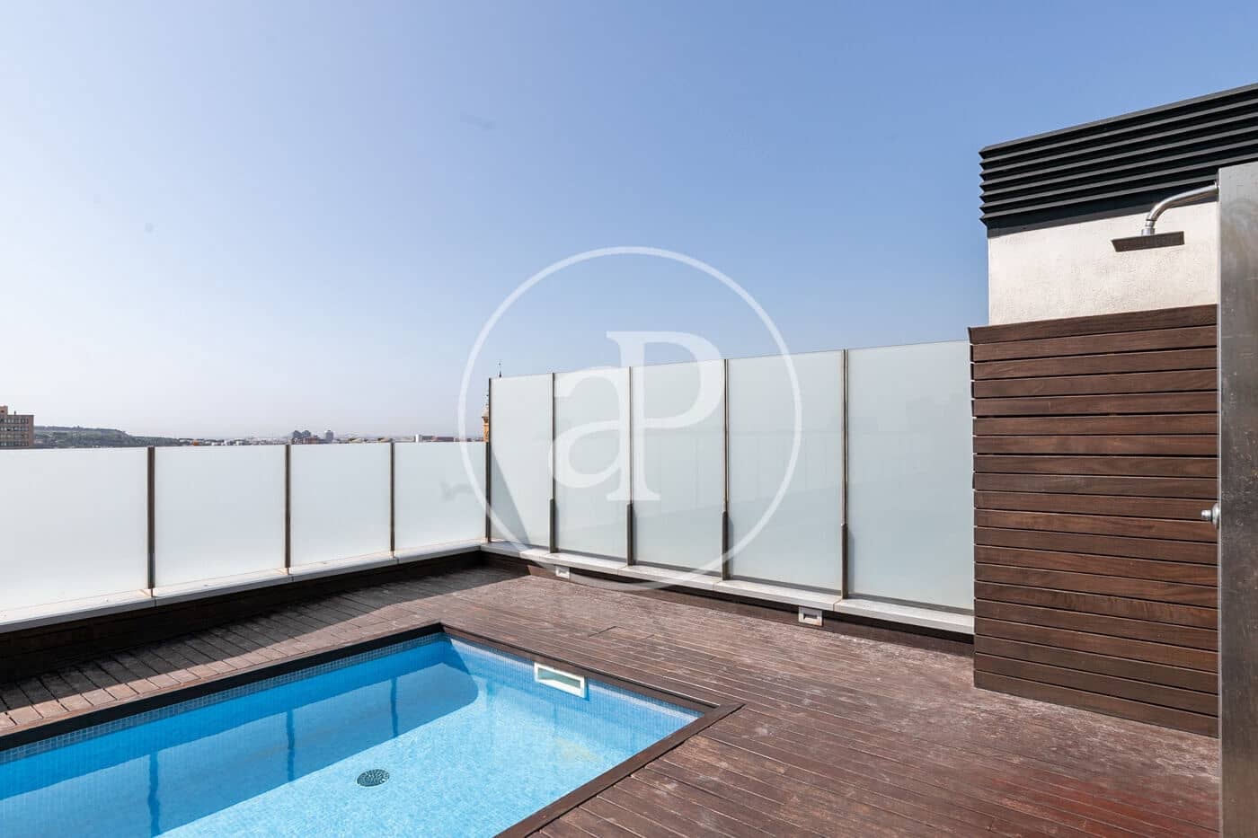 2 soveværelse Lejlighed til salg i Barcelona by med swimmingpool - € 860.000 (Ref: 9849353)