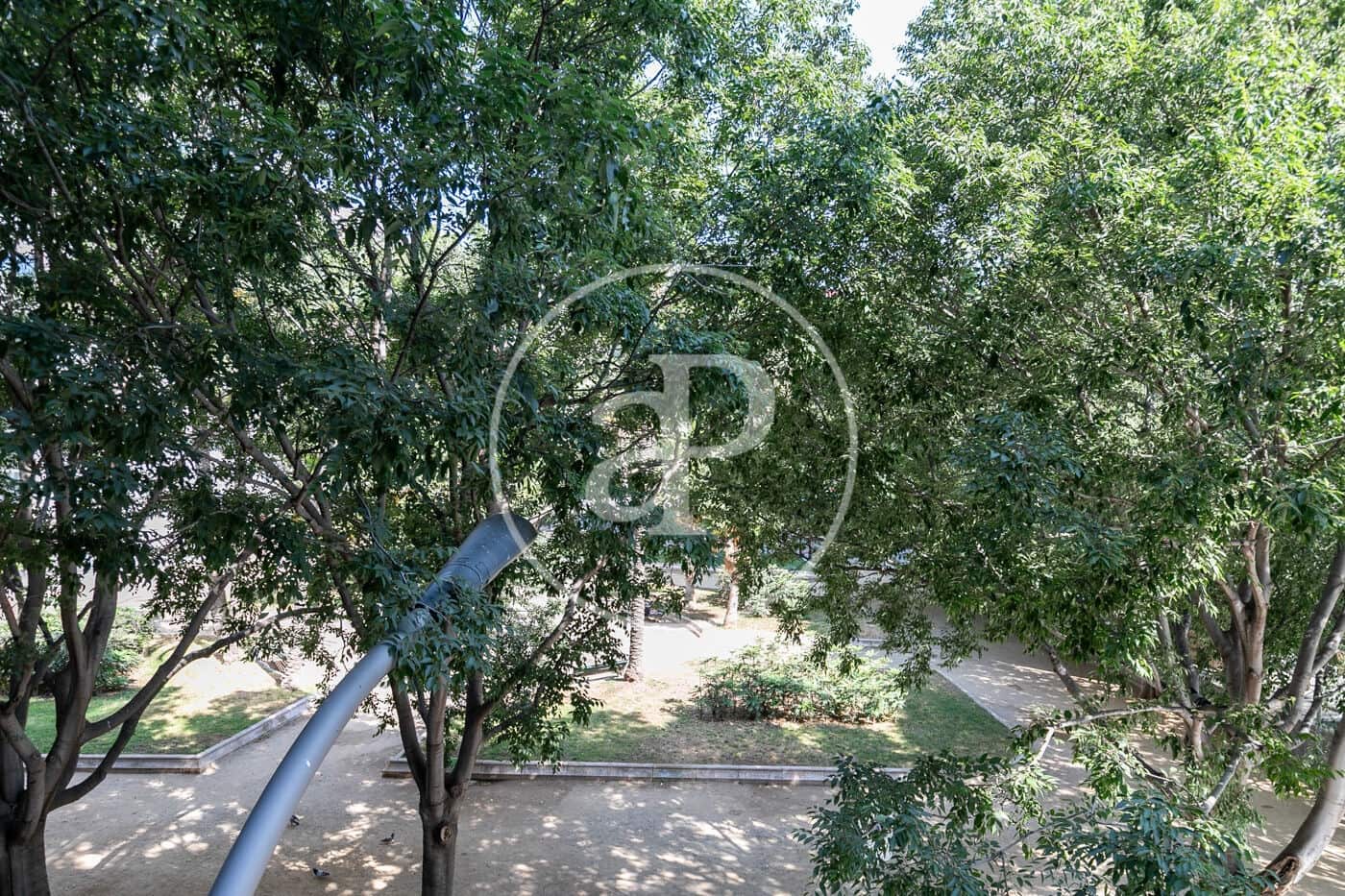 2 soveværelse Lejlighed til salg i Barcelona by med swimmingpool - € 860.000 (Ref: 9849353)
