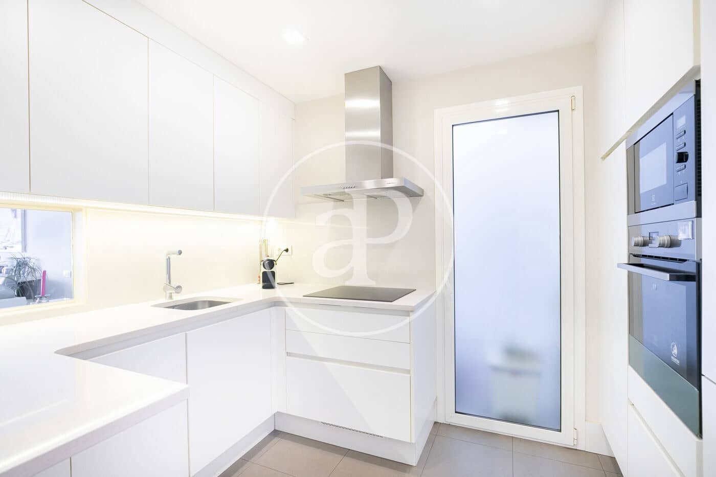 3 sovrum Lägenhet att hyra i Barcelona stad - 1 491 € (Ref: 9851739)
