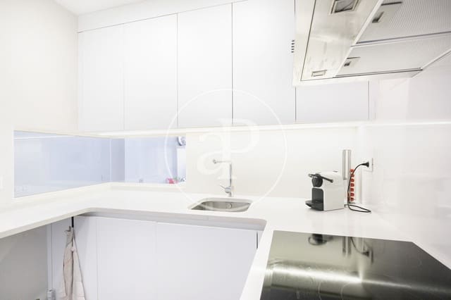 3 sovrum Lägenhet att hyra i L'Antiga Esquerra de L'Eixample, Barcelona stad - 1 491 € (Ref: 9851739)