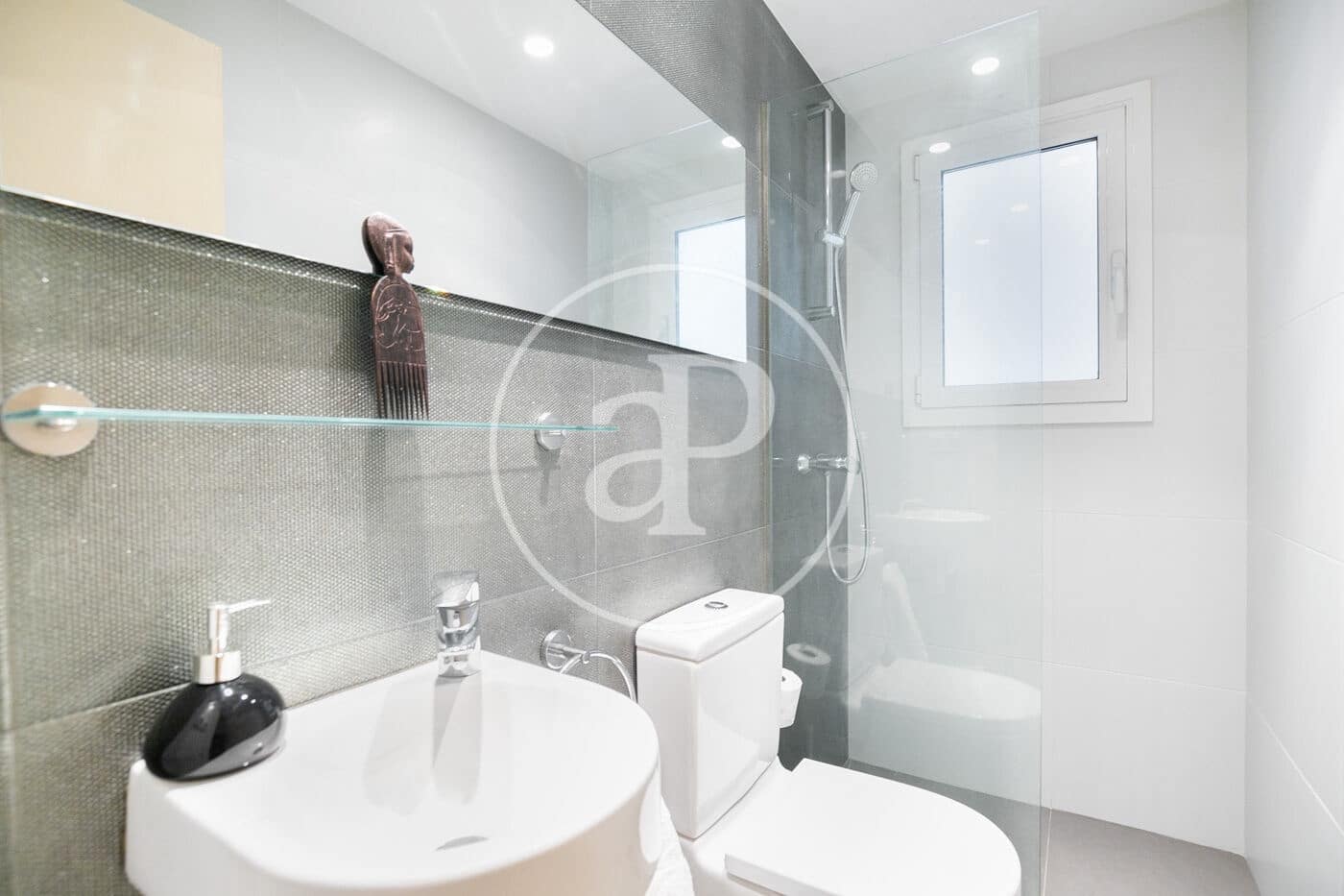 3 sovrum Lägenhet att hyra i Barcelona stad - 1 491 € (Ref: 9851739)