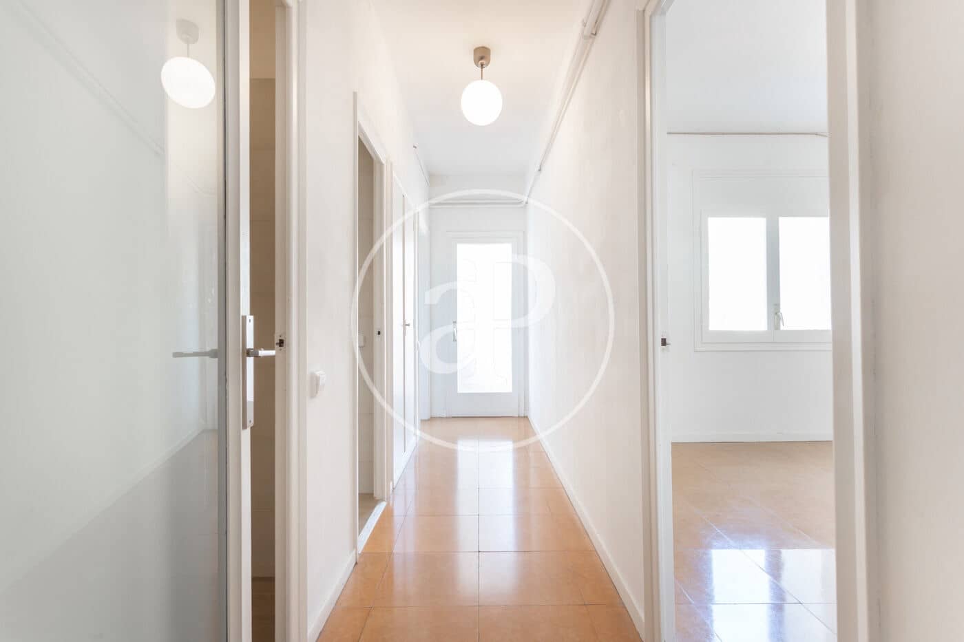 4 soveværelse Lejlighed til leje i Barcelona by - € 2.605 (Ref: 9851741)