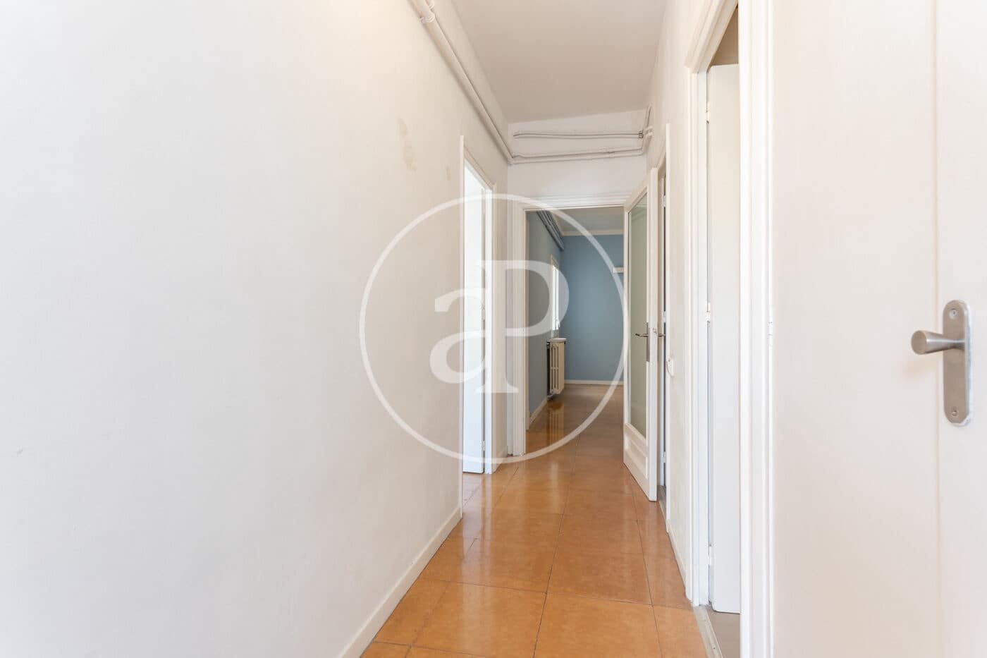 4 soveværelse Lejlighed til leje i Barcelona by - € 2.605 (Ref: 9851741)