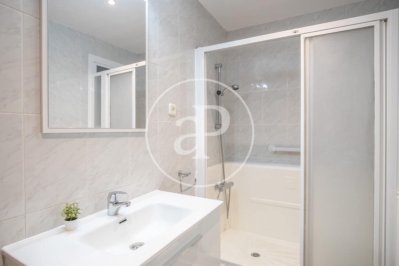 3 slaapkamer Appartement te koop in Barcelona stad - € 480.000 (Ref: 9851745)