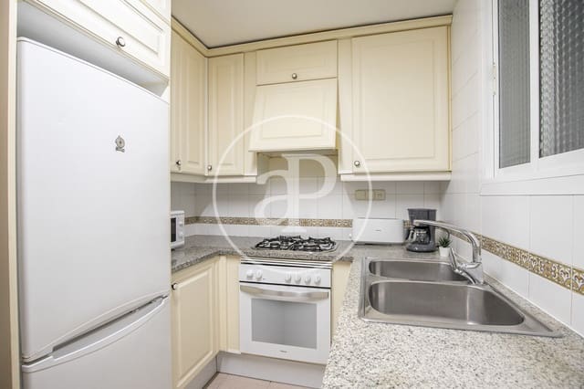 3 slaapkamer Appartement te koop in La Sagrada Família, Barcelona stad - € 480.000 (Ref: 9851745)