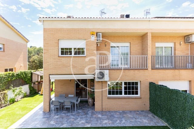 4 quarto Moradia para venda em Sant Quirze del Vallès com piscina - 695 000 € (Ref: 9851746)