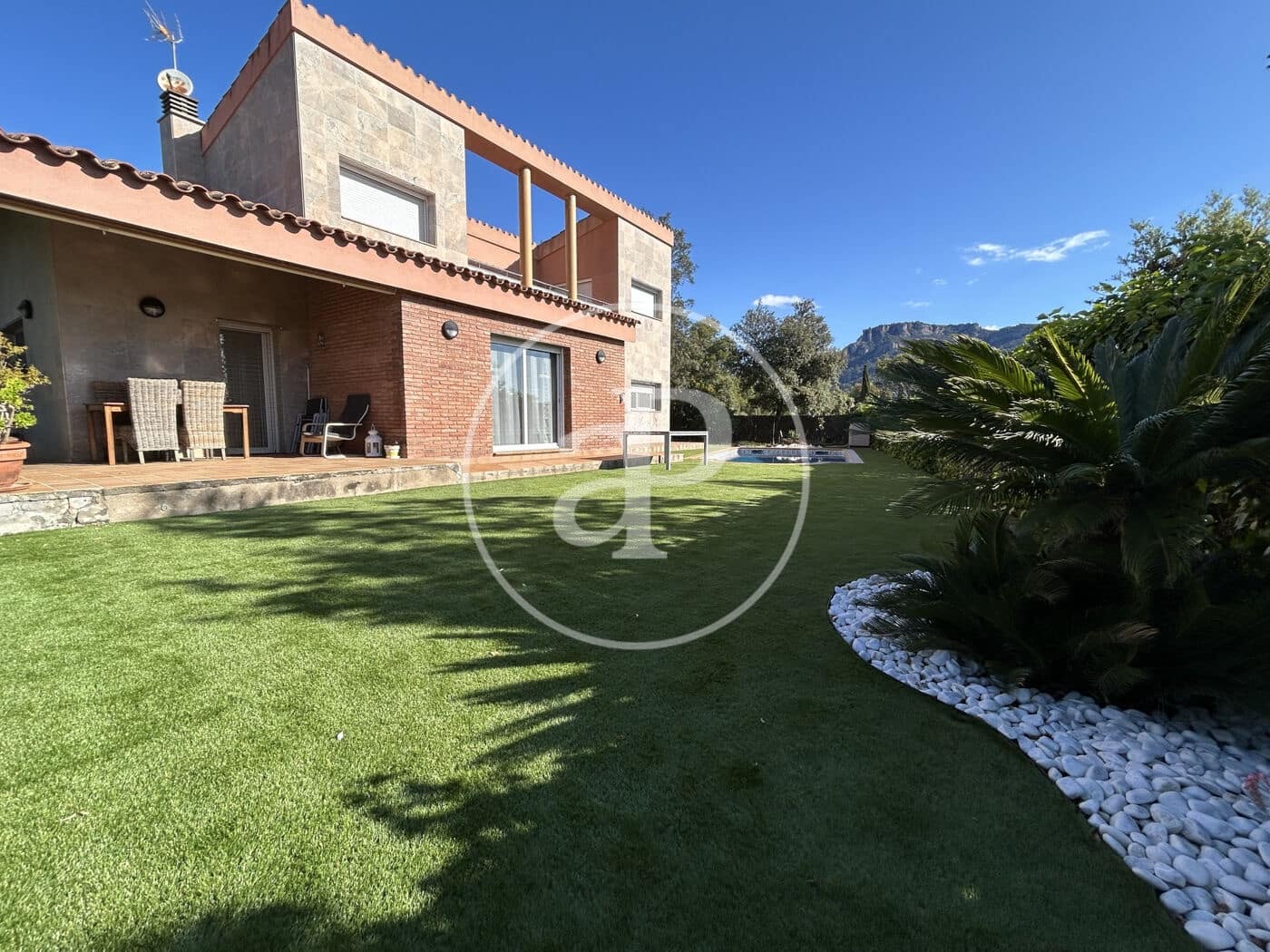 4 soveværelse Villa til salg i Matadepera med swimmingpool - € 895.000 (Ref: 9851749)