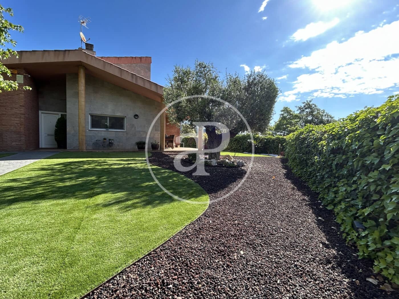 4 soveværelse Villa til salg i Matadepera med swimmingpool - € 895.000 (Ref: 9851749)