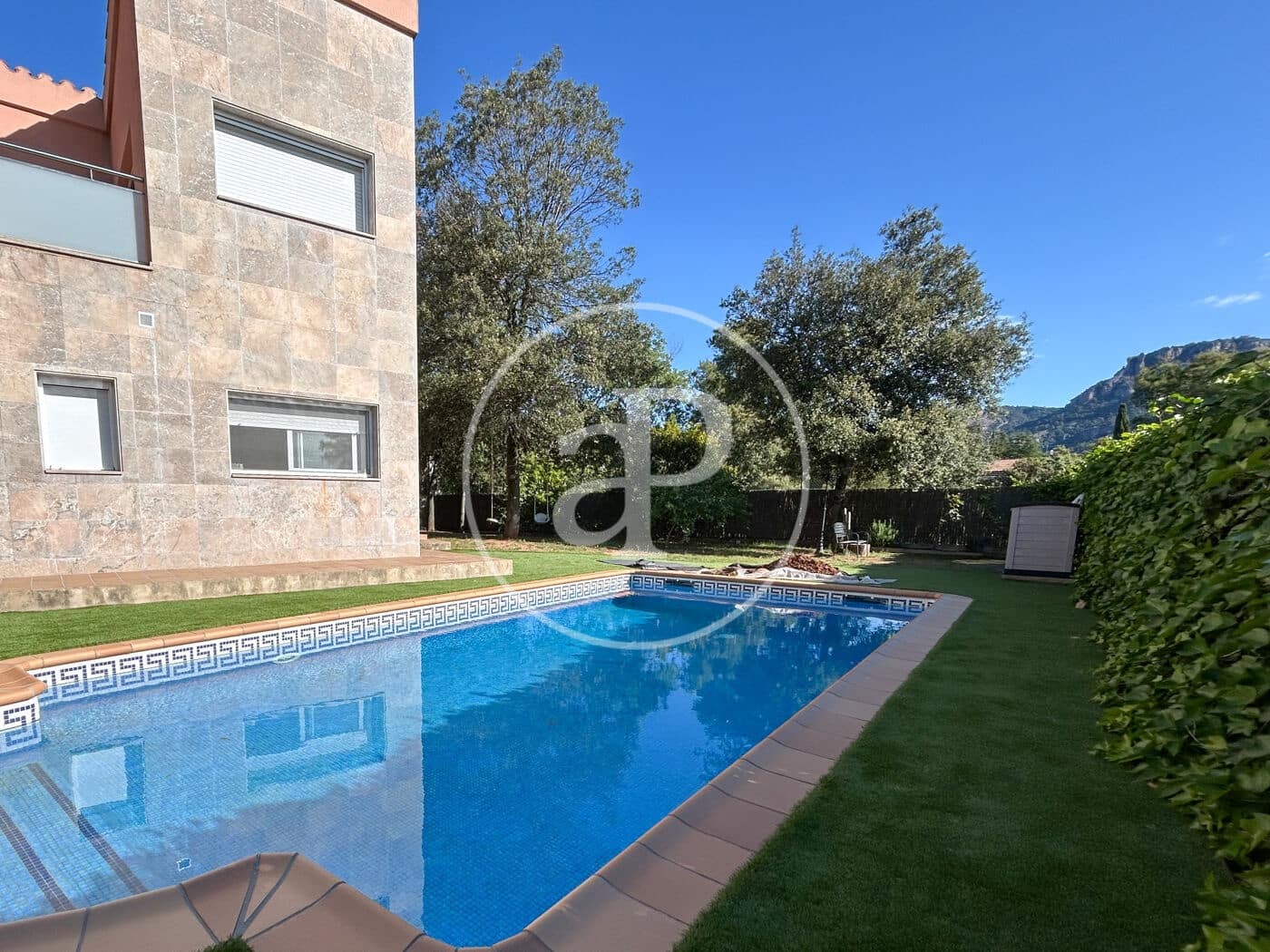4 soveværelse Villa til salg i Matadepera med swimmingpool - € 895.000 (Ref: 9851749)