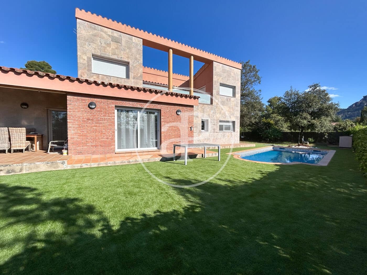 4 soveværelse Villa til salg i Matadepera med swimmingpool - € 895.000 (Ref: 9851749)