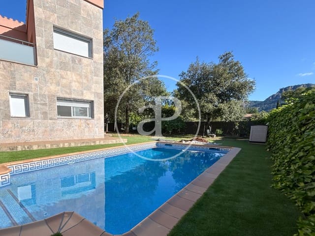 4 soveværelse Villa til salg i Matadepera med swimmingpool - € 895.000 (Ref: 9851749)