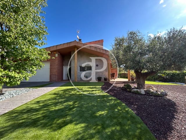 4 soveværelse Villa til salg i Matadepera med swimmingpool - € 895.000 (Ref: 9851749)