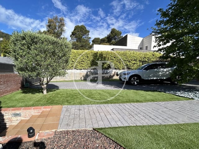 4 soveværelse Villa til salg i Matadepera med swimmingpool - € 895.000 (Ref: 9851749)