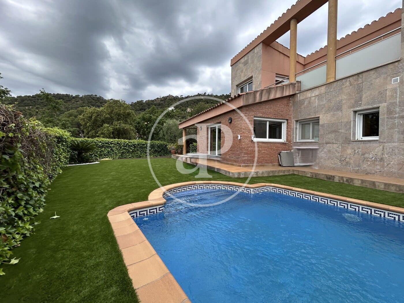 4 soveværelse Villa til salg i Matadepera med swimmingpool - € 895.000 (Ref: 9851749)