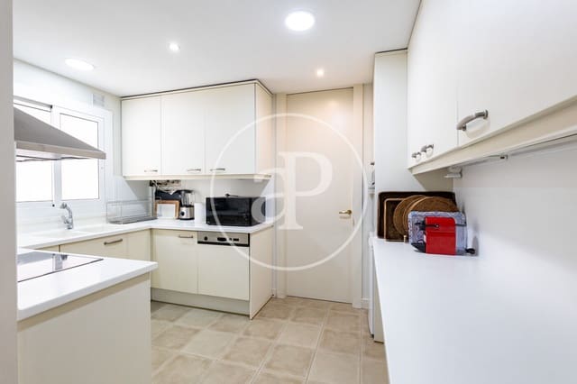 3 soveværelse Lejlighed til salg i Les Tres Torres, Barcelona by - € 1.400.000 (Ref: 9855443)