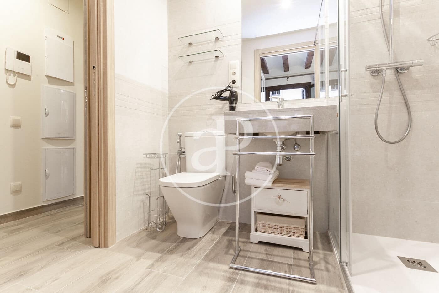 2 bedroom Apartment for rent in Barcelona city - € 2,000 (Ref: 9861863)