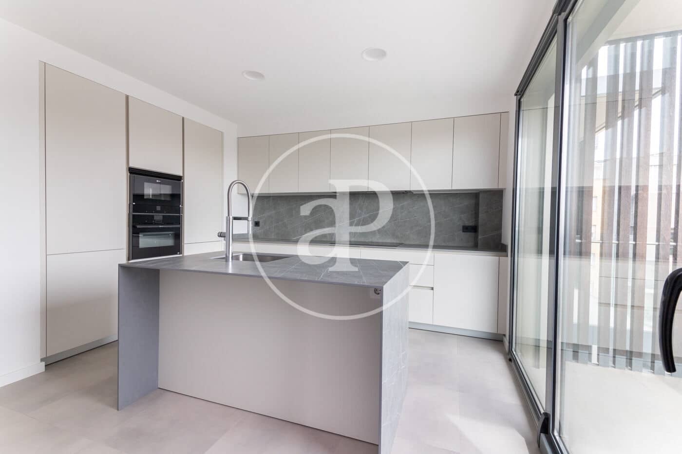 3 bedroom Apartment for rent in Barcelona city with pool garage - € 3,830 (Ref: 9861864)