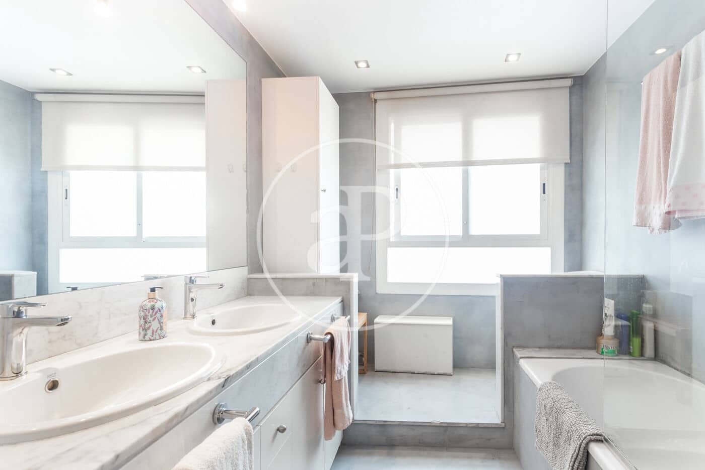 4 bedroom Apartment for rent in Barcelona city - € 3,390 (Ref: 9865172)