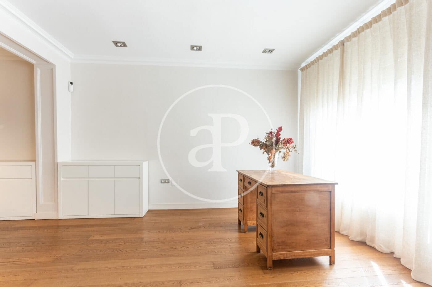 4 bedroom Apartment for rent in Barcelona city - € 3,390 (Ref: 9865172)