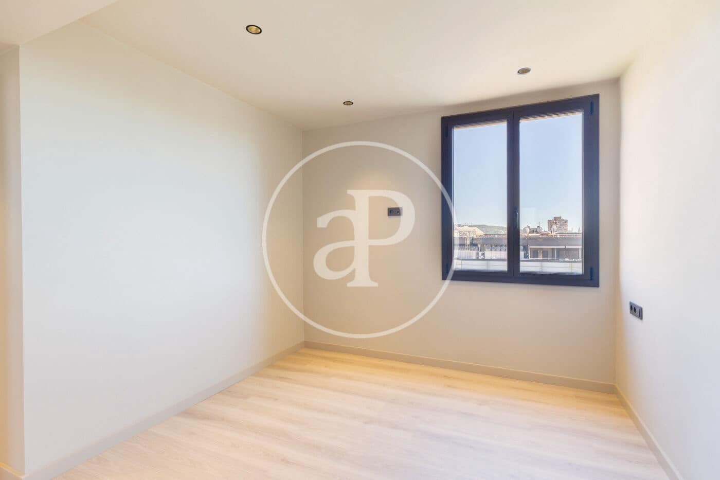 2 slaapkamer Penthouse te koop in Barcelona stad - € 900.000 (Ref: 9865174)