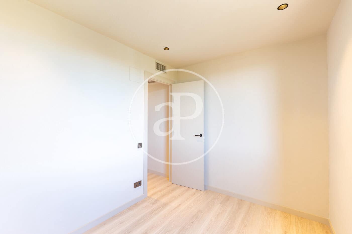 2 slaapkamer Penthouse te koop in Barcelona stad - € 900.000 (Ref: 9865174)