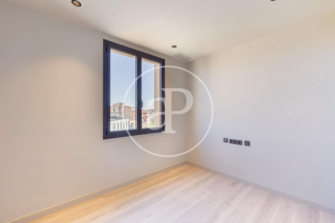 2 slaapkamer Penthouse te koop in Barcelona stad - € 900.000 (Ref: 9865174)