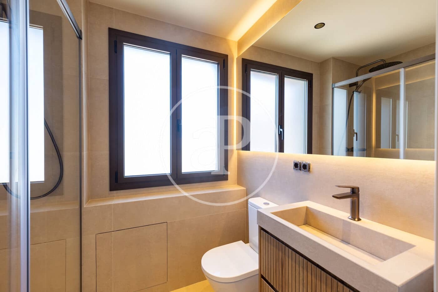 2 slaapkamer Penthouse te koop in Barcelona stad - € 900.000 (Ref: 9865174)