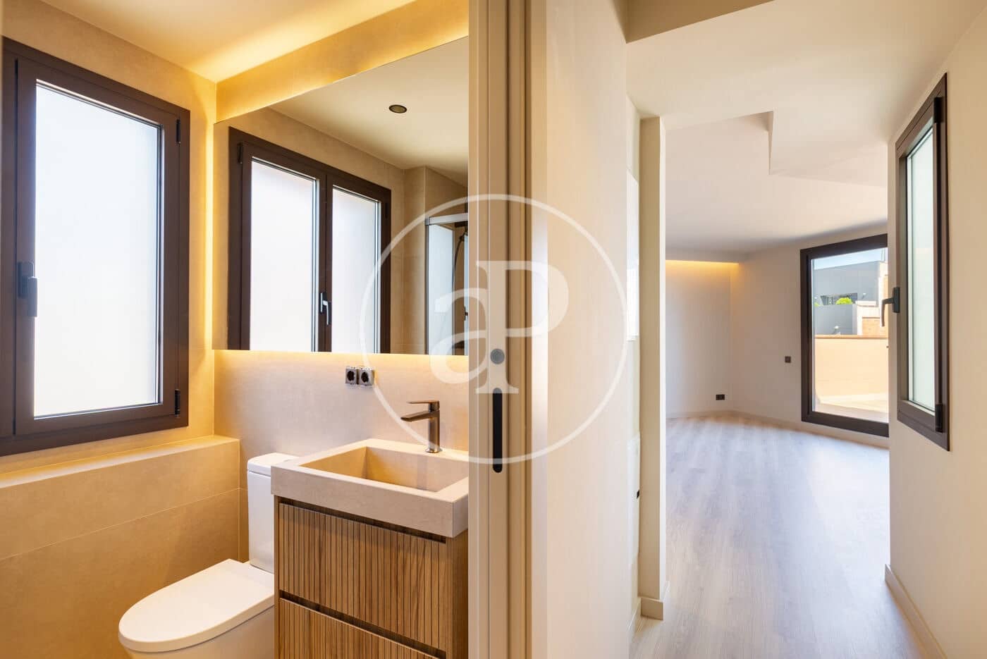 2 slaapkamer Penthouse te koop in Barcelona stad - € 900.000 (Ref: 9865174)