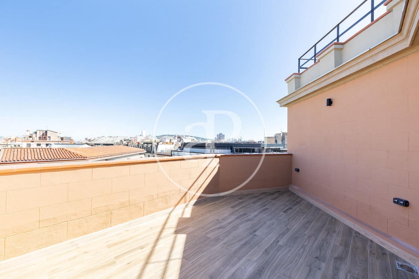 2 slaapkamer Penthouse te koop in Barcelona stad - € 900.000 (Ref: 9865174)