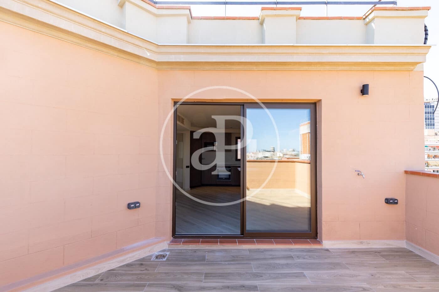 2 slaapkamer Penthouse te koop in Barcelona stad - € 900.000 (Ref: 9865174)