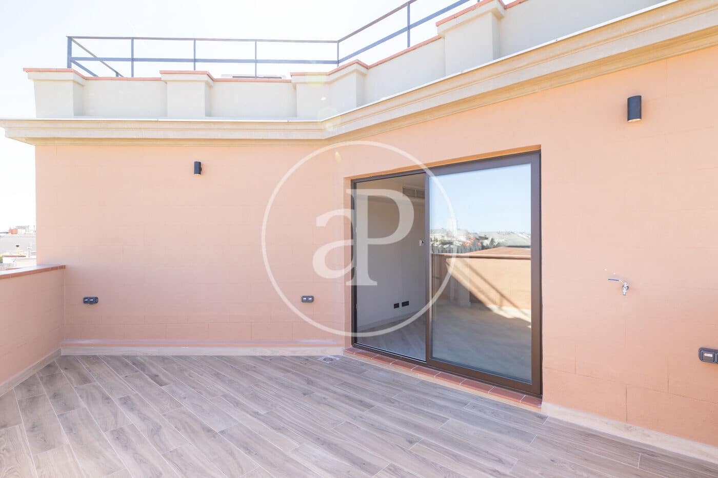 2 slaapkamer Penthouse te koop in Barcelona stad - € 900.000 (Ref: 9865174)