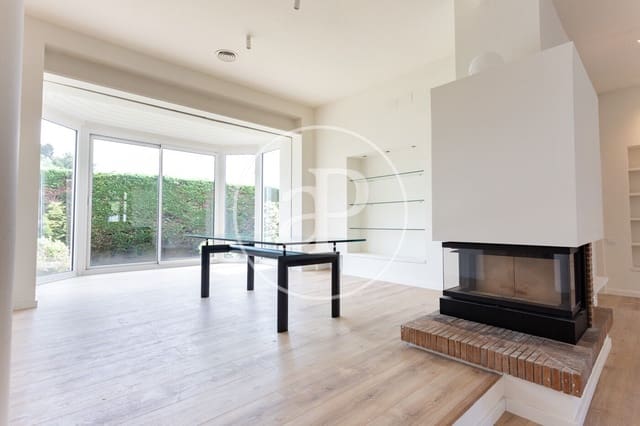 6 bedroom Villa for rent in Les Tres Torres, Barcelona city with garage - € 11,500 (Ref: 9865179)