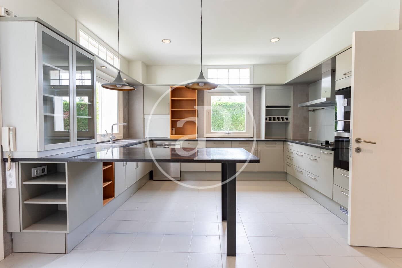 6 bedroom Villa for rent in Barcelona city with garage - € 11,500 (Ref: 9865179)