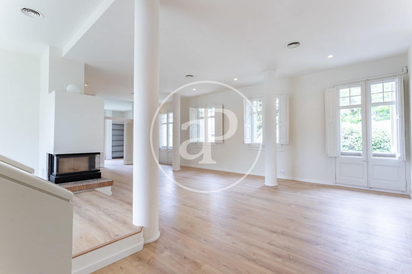6 bedroom Villa for rent in Barcelona city with garage - € 11,500 (Ref: 9865179)