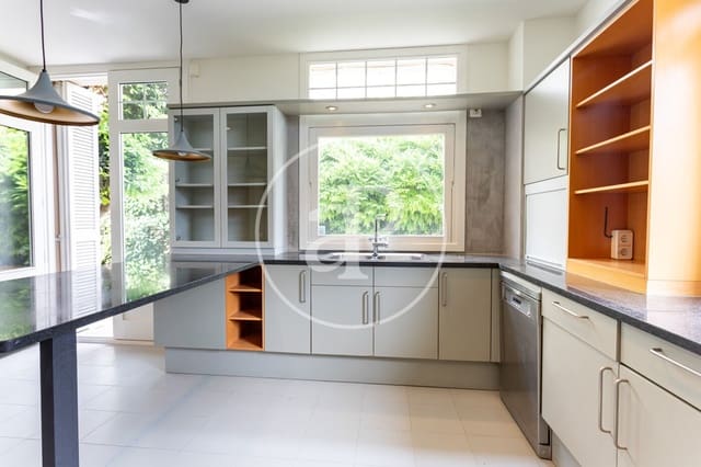 6 bedroom Villa for rent in Les Tres Torres, Barcelona city with garage - € 11,500 (Ref: 9865179)