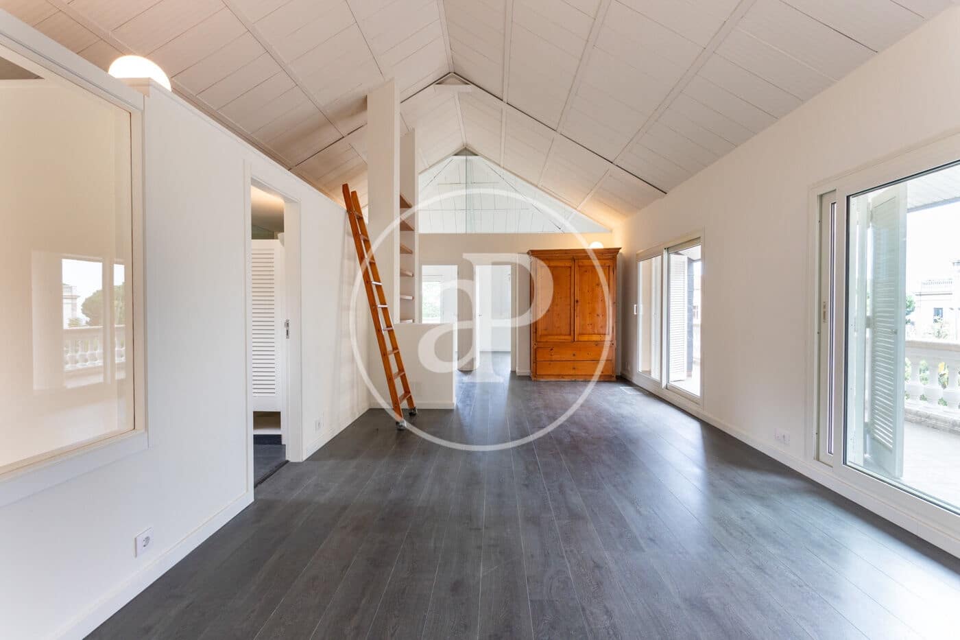 6 bedroom Villa for rent in Barcelona city with garage - € 11,500 (Ref: 9865179)