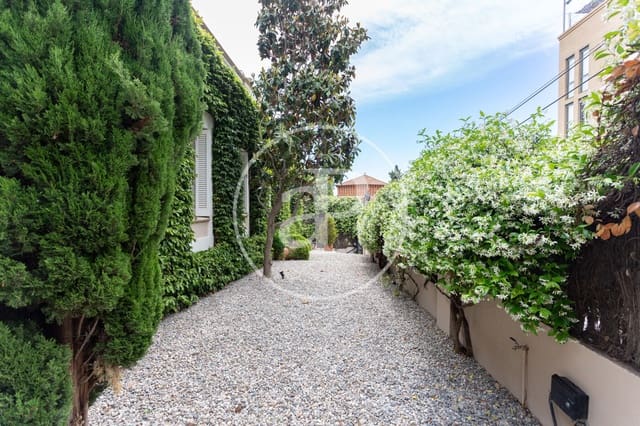 6 bedroom Villa for rent in Les Tres Torres, Barcelona city with garage - € 11,500 (Ref: 9865179)