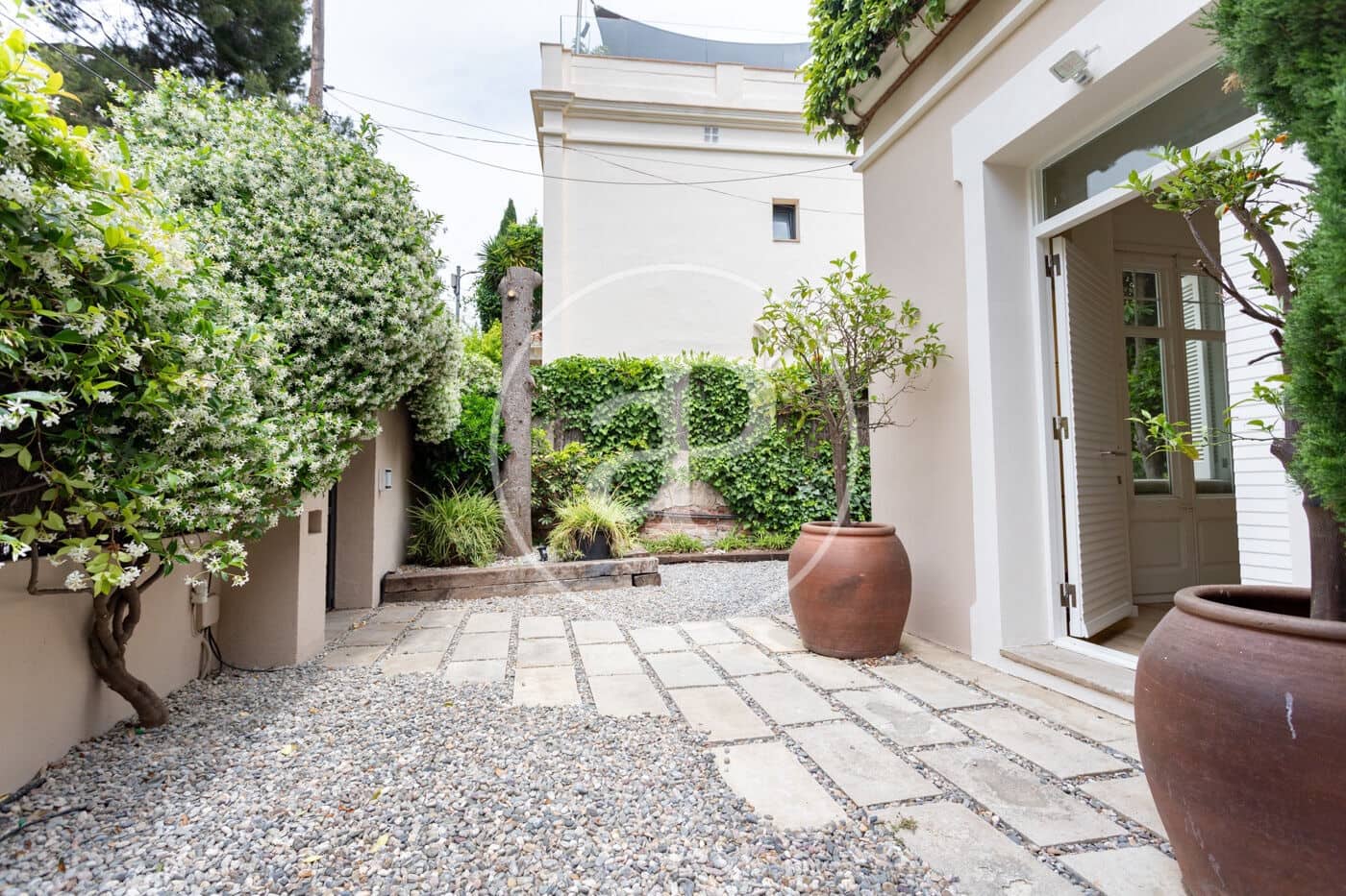 6 bedroom Villa for rent in Barcelona city with garage - € 11,500 (Ref: 9865179)