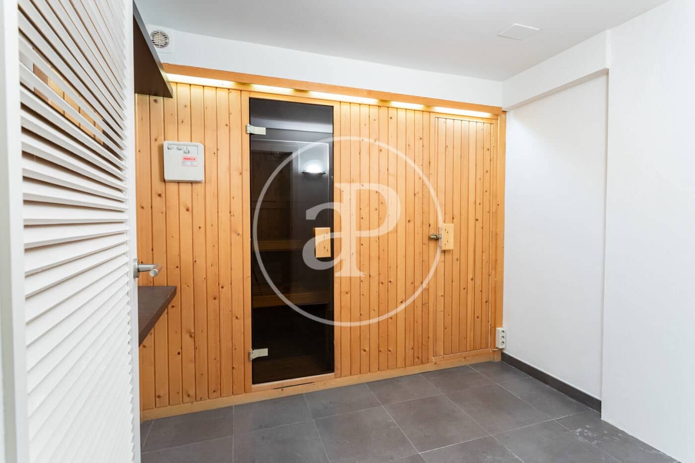 6 bedroom Villa for rent in Barcelona city with garage - € 11,500 (Ref: 9865179)
