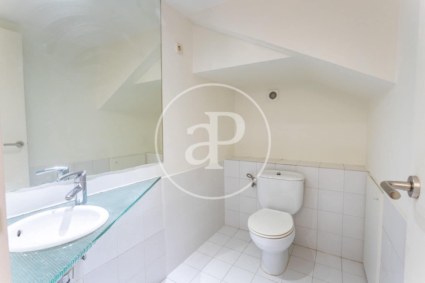 6 bedroom Villa for rent in Barcelona city with garage - € 11,500 (Ref: 9865179)